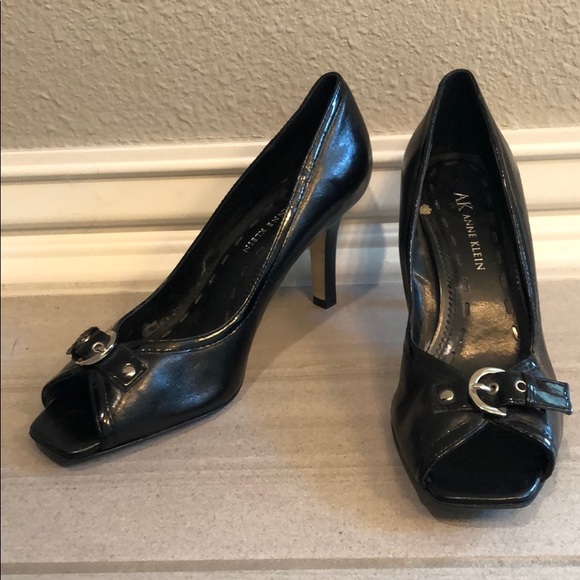 Anne Klein peep toe heels - Picture 1 of 7
